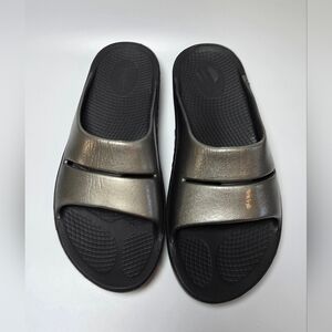 OOFOS OOahh Luxe Women's Slide Sandal For Size PLEASE READ